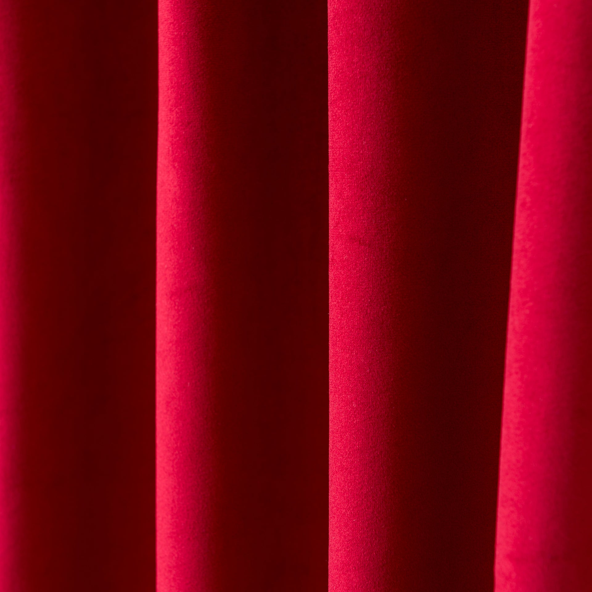 Color: Classic Red