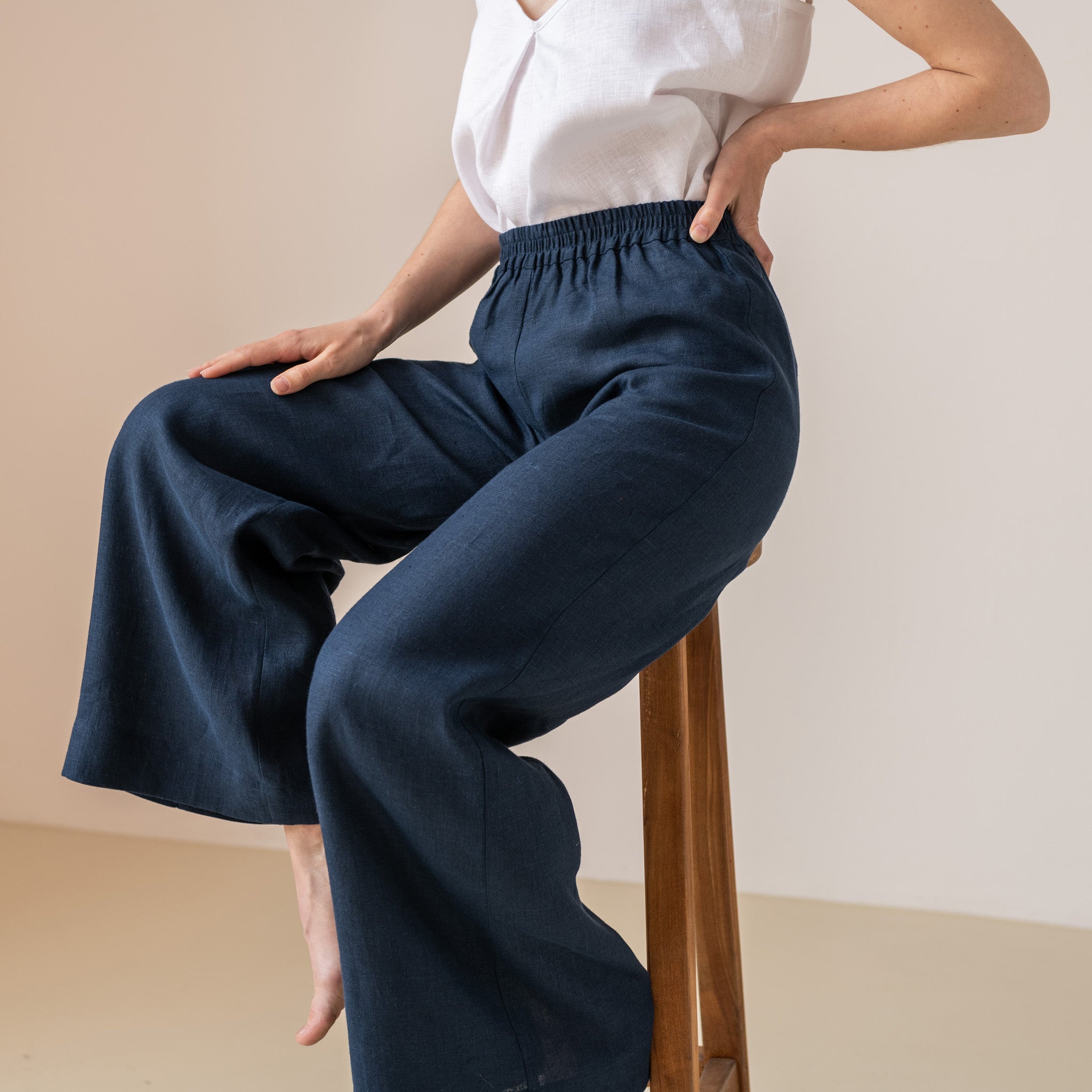 Kimono-Inspired Wide-leg Linen Pants with an Elastic Waistband