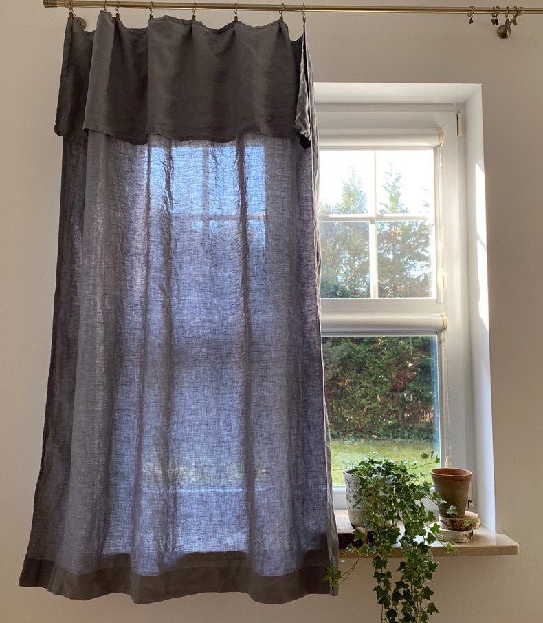 Color:Dim Grey