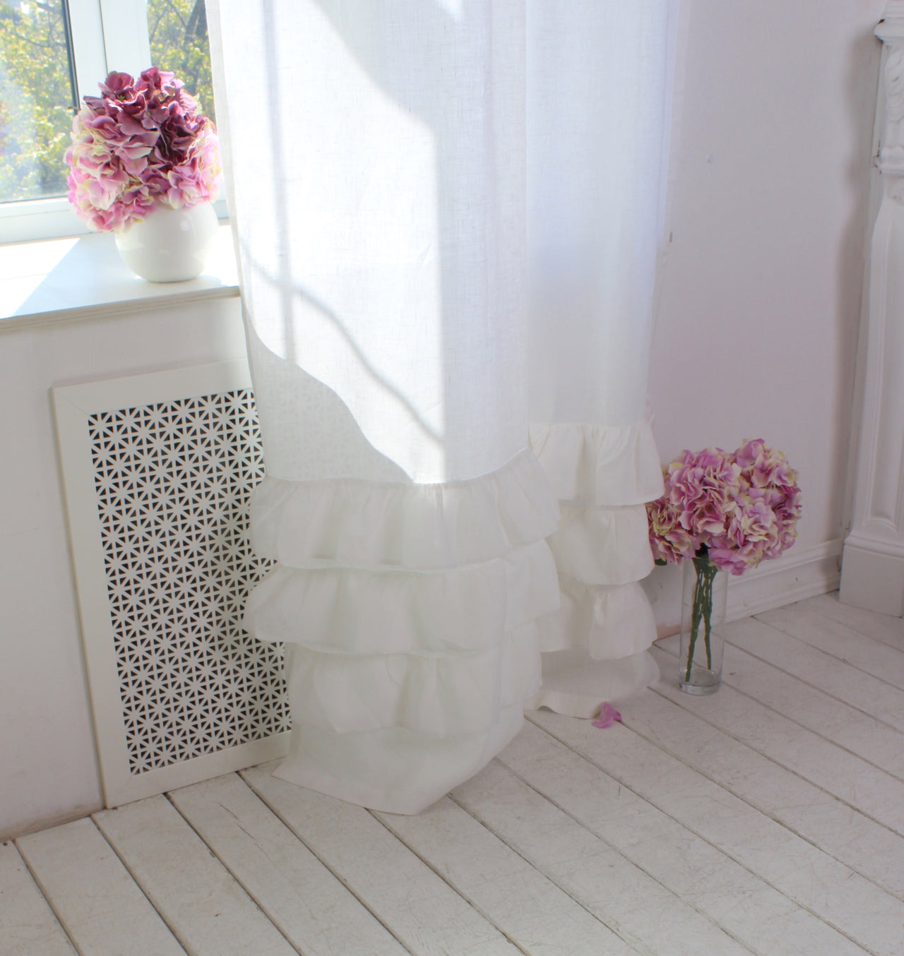 Curtain with Ruffles in White