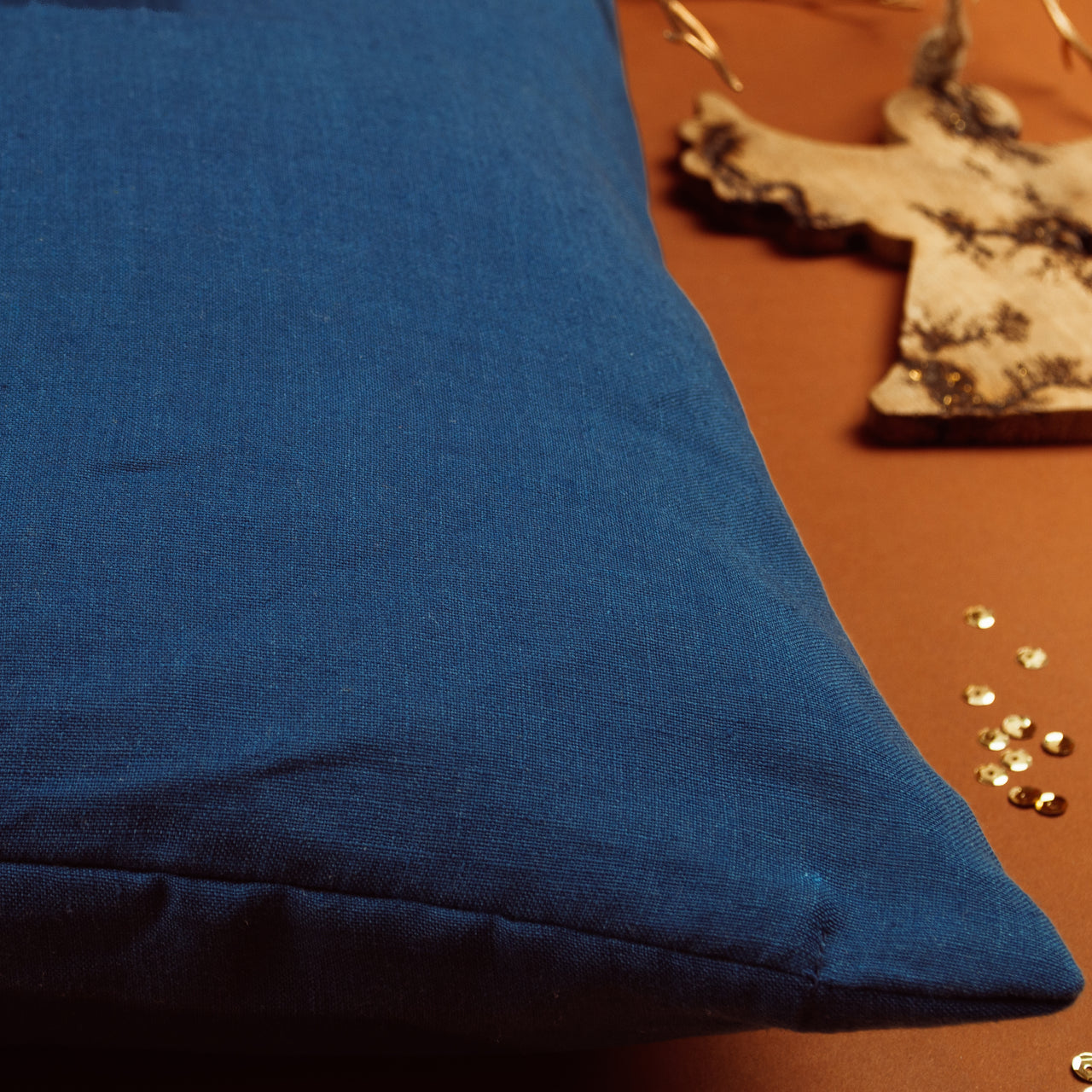 Linen pillow cover, color: Royal Blue