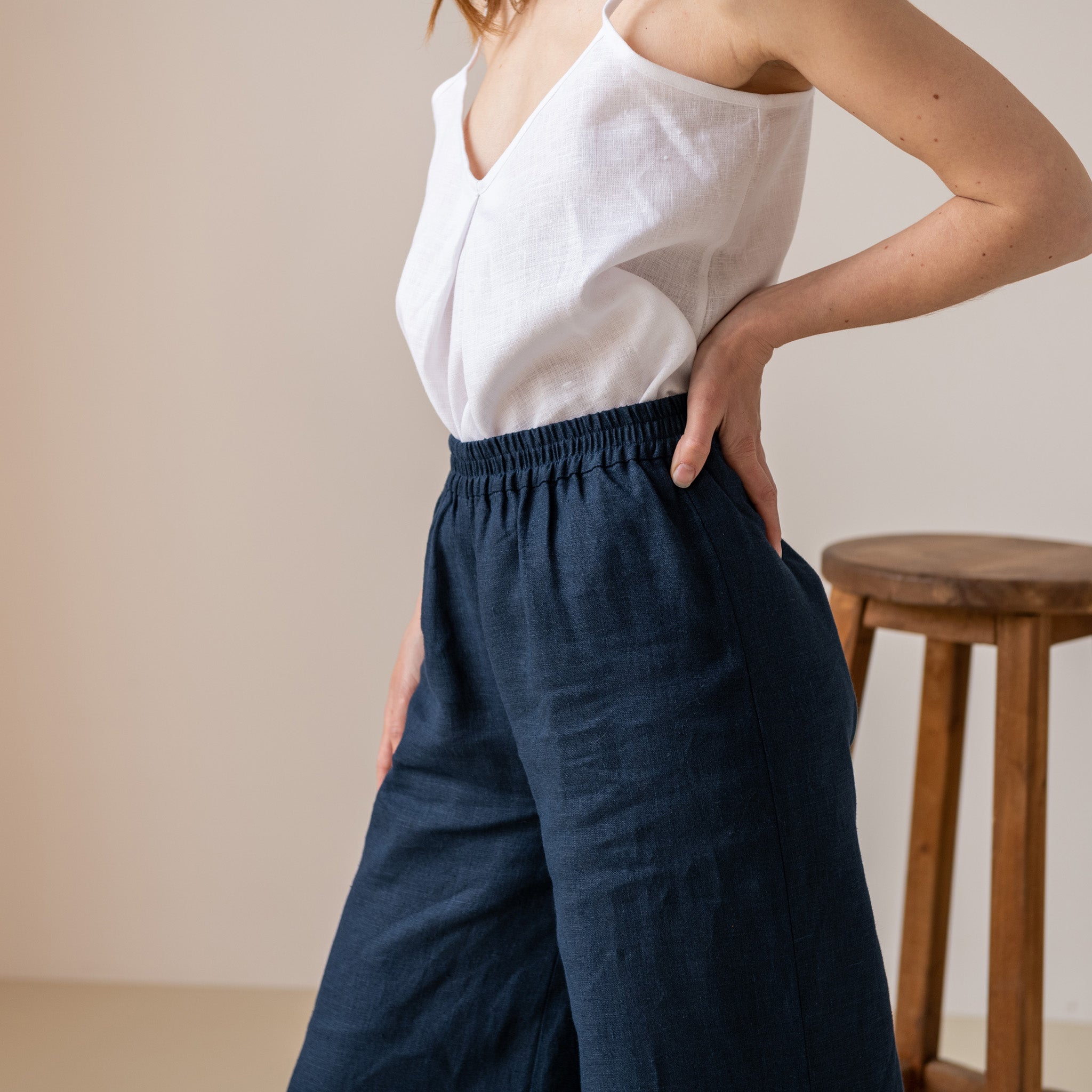 Kimono-Inspired Wide-leg Linen Pants with an Elastic Waistband