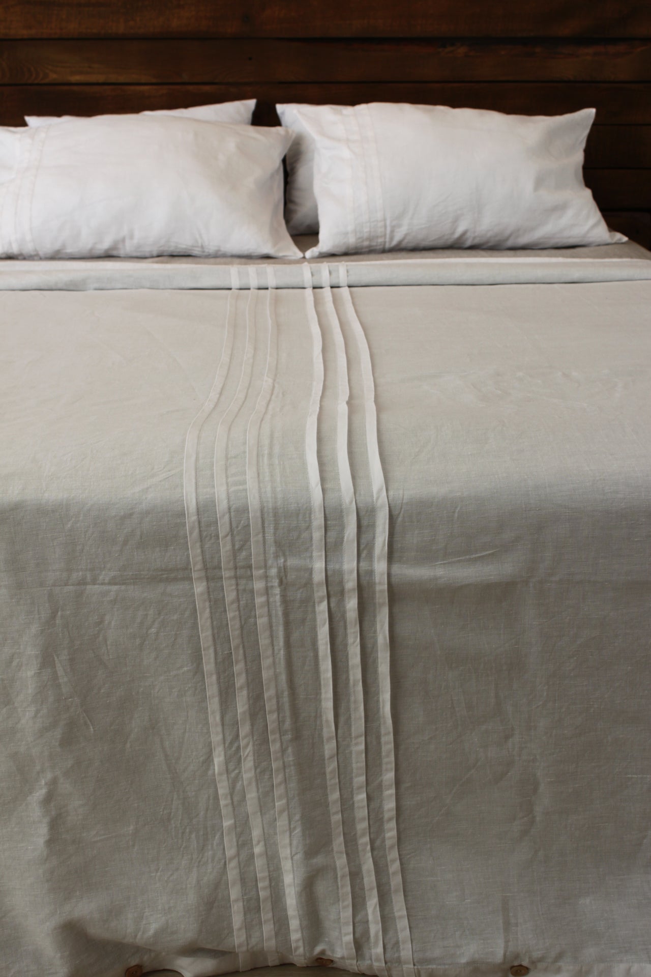 Linen Bedding Set with Pleats